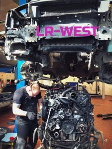 Какие мотивы и приоритеты возникают у покупателя Ленд Ровер?