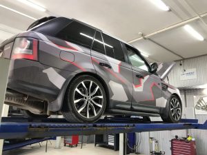 Красивый Рендж Ровер Спорт