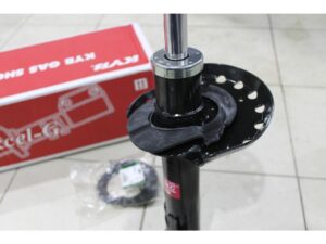 Замена задних стоек амортизаторов - Freelander 2