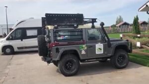 Легенда - Land Rover Defender - упакован и подготовлен