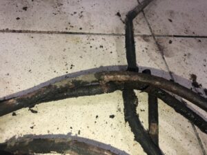 Трубки системы активной стабилизации Range Rover Sport L320 - течь рабочей жидкости