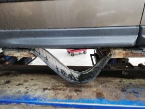 Сгнил порог на Range Rover Sport L320 - менять на оригинал или нет?