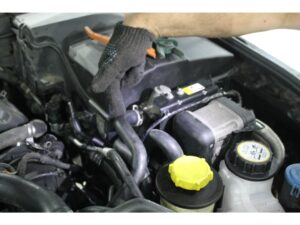 Перепутанные патрубки при ремонте двигателя на Discovery 4