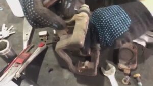 Неравномерный износ колодок на Freelander 2