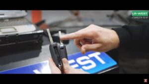 Ключ Discovery 3 и RRS до 2010 г. | Китайский аналог - дешевле и быстрее