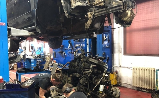 Демонтаж двигателя на Range Rover L322