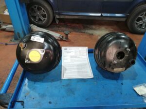 Замена трубок вакуумного усилителя и клапана на Discovery 3