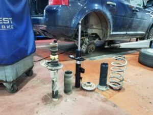 Замена задних амортизаторов на Freelander 2