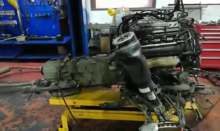 Снятие двигателя на Range Rover