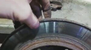 Замена задних тормозных колодок и дисков | Freelander 2