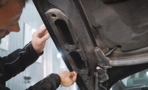 Уплотнители на Range Rover | Поролоновые вставки под капотом