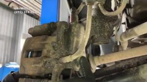 Ходовая и подвеска Freelander 2 | Особенности задних тормозов с 2013 модельного года